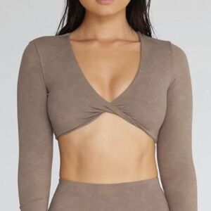 NWT Crop Shop Boutique CSB FADE SIERRA LONG SLEEVE CROP in Mocha size Small